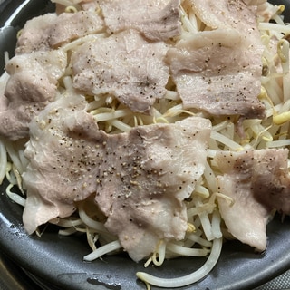 電子レンジで豚バラもやし